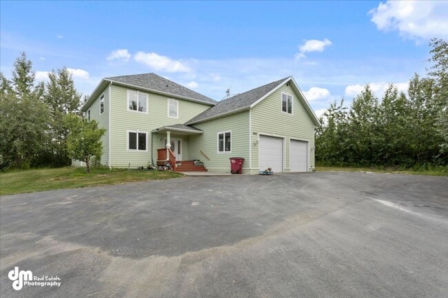 Photo - Spacious 5BD/3BA Home!
