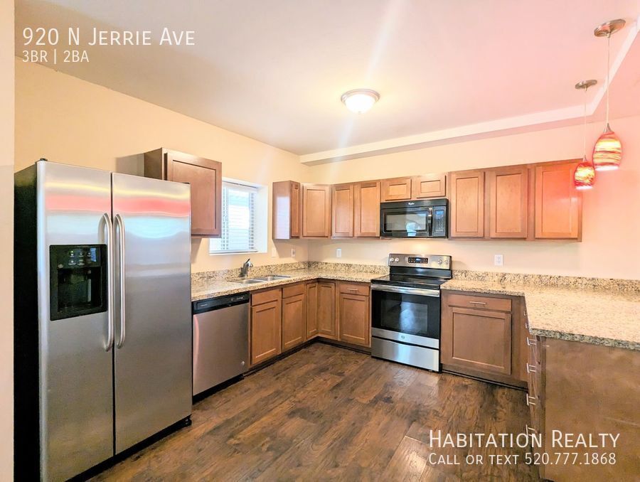 Photo - 920 N Jerrie Ave-