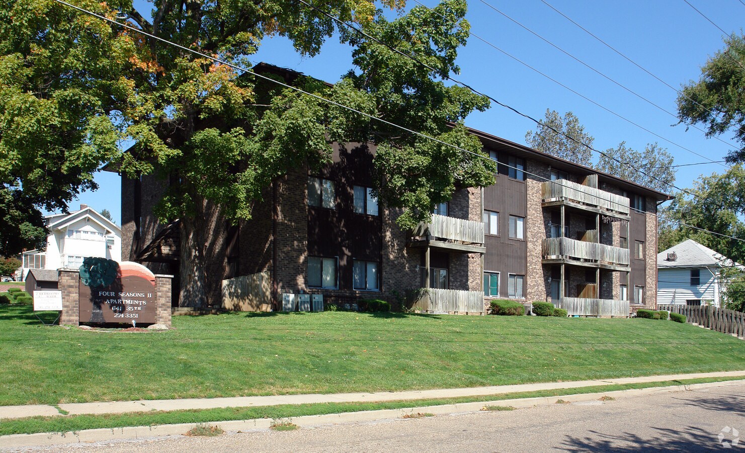Four Seasons II Apartments - Four Seasons II Apartments