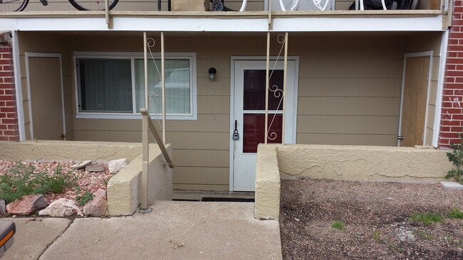Photo - 6820 Western Pl