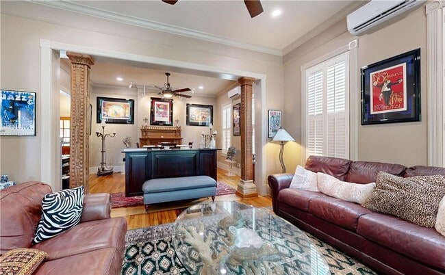 Photo - 1129 Egmont St