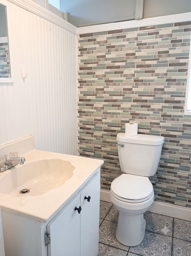 Photo - 164 Tradewinds Dr NW