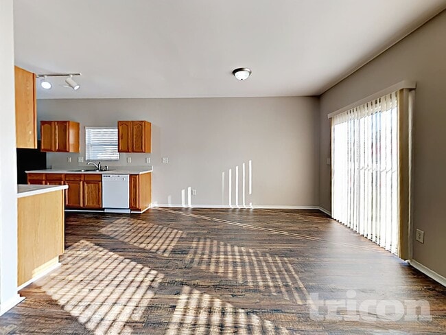 Photo - 3728 Charterhall Ln