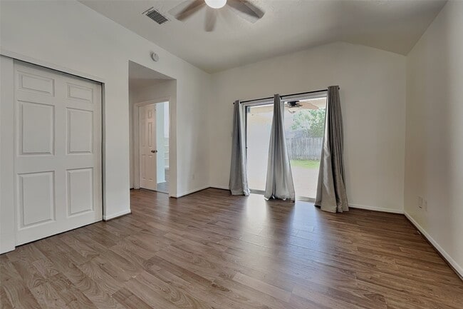 Photo - 8614 Lake Crystal Dr