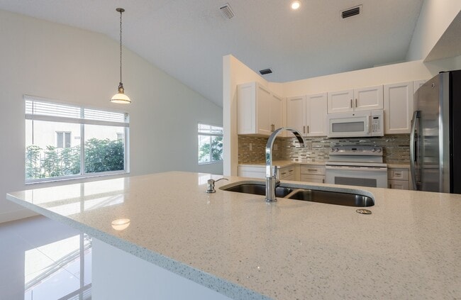 Photo - 4295 Greenbriar Ln