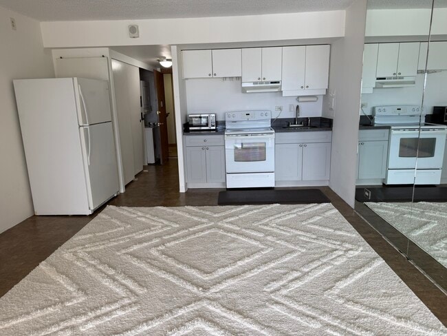 Sala de estar - 1717 Mott-Smith Dr Unidad MSL 3109
