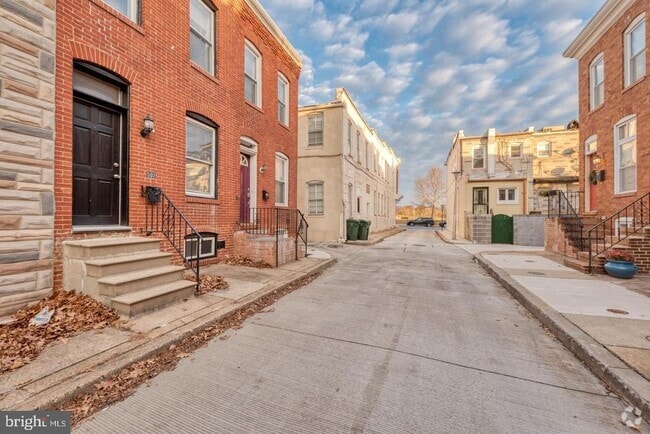 Building Photo - 502 S Glover St Rental