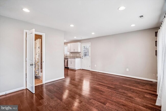 Photo - 3720 Harmon Ave