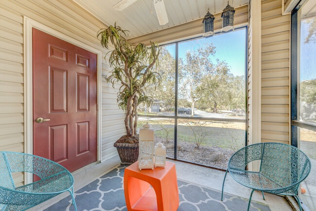 Photo - Waters Edge Apartments