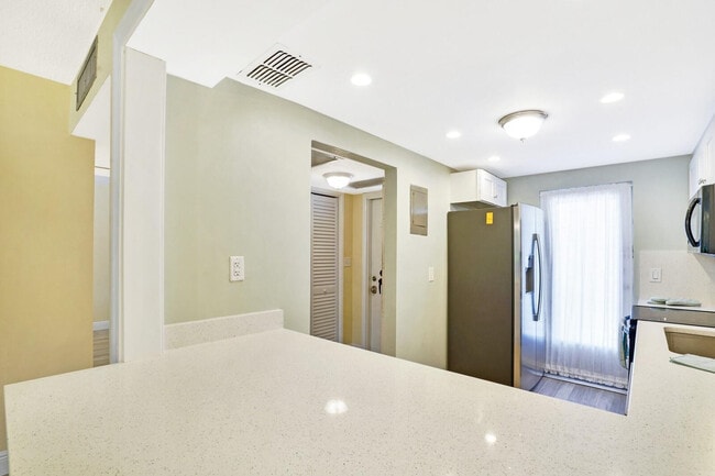 Photo - 4500 N Federal Hwy Unit 101A