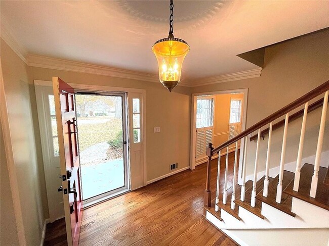 Photo - 1150 Falstaff Dr