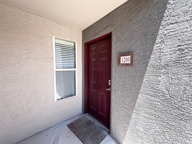 Building Photo - 5055 W Hacienda Ave