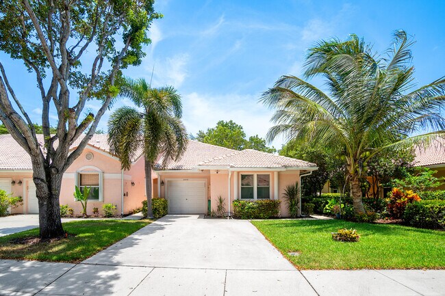 2473 S Coral Trace Cir