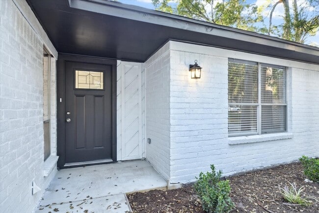 Photo - 22811 Cranberry Trail