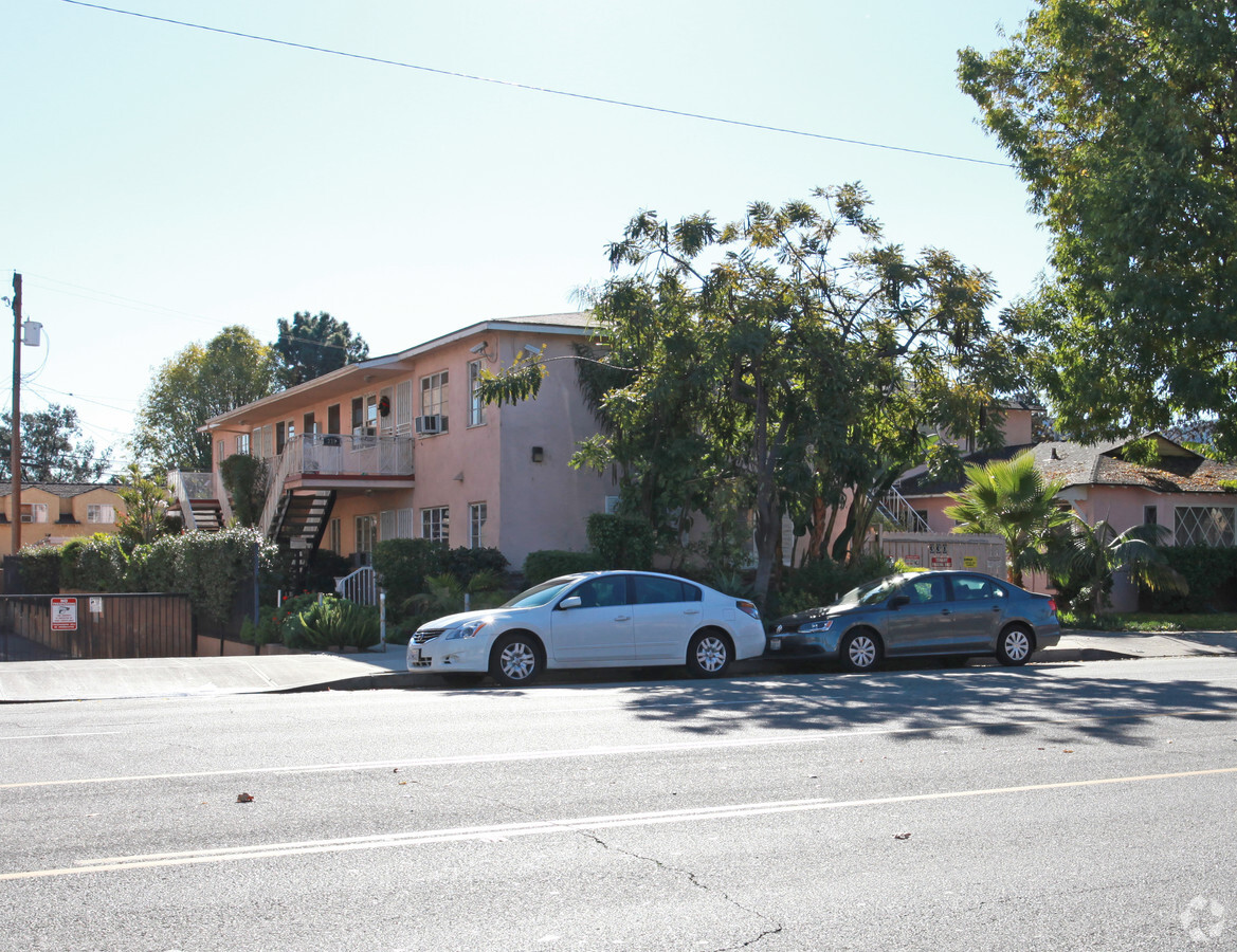 Primary Photo - 330 W Alameda Ave Apartments