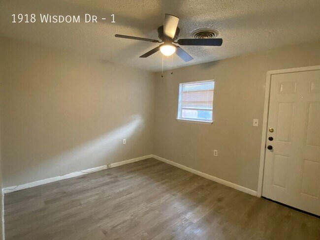 Photo - 1918 Wisdom Dr Apartamento Unidad 1