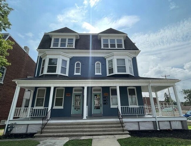 Building Photo - 748 Madison Ave Unit 748 Madison Ave - 1st floor