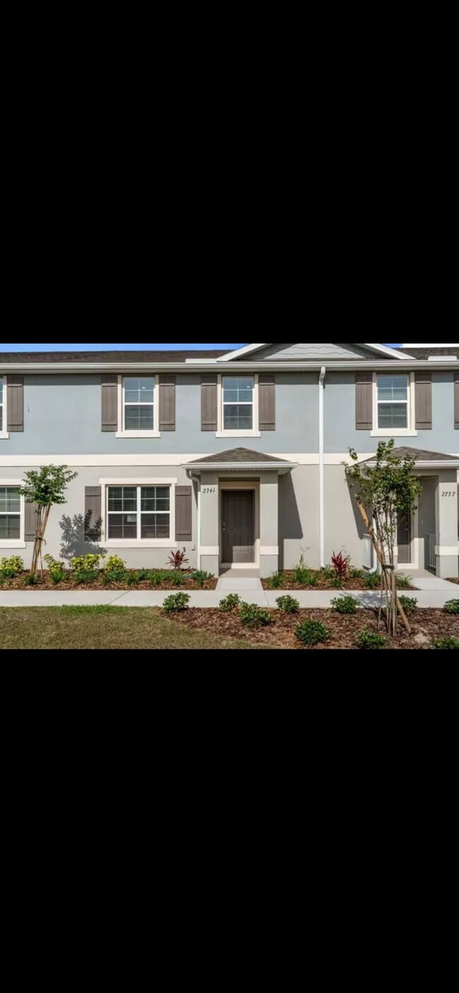 Building Photo - 2745 Flushing Dr
