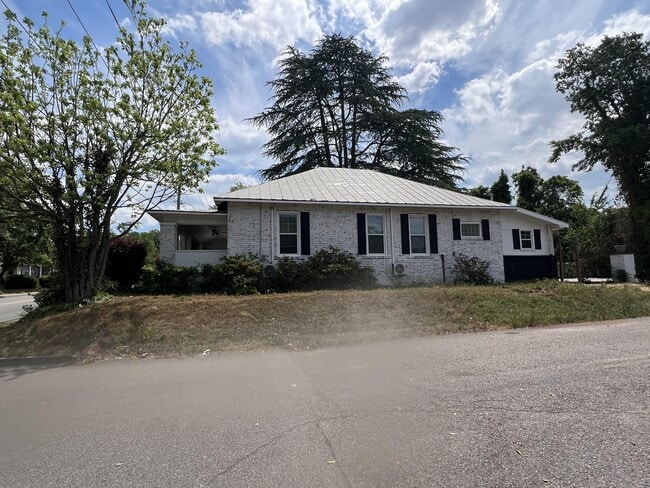 Photo - 214 W Buena Vista Ave