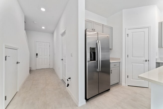 2767 Puffin Pl