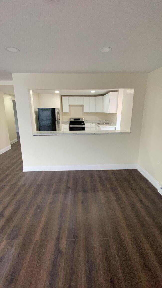 Photo - 242 W Bacon St Unit 2nd Fl