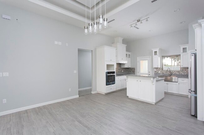 Photo - 2206 Liverpool Dr