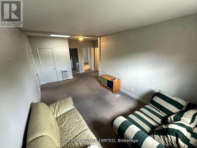 Photo - 2500 Kingston Rd