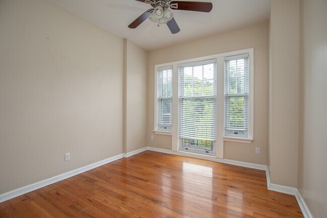 Photo - 6025 Kingsbury Ave Unit 1st Floor