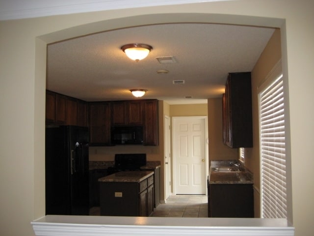 Photo - 7562 Sandy Brook Cv