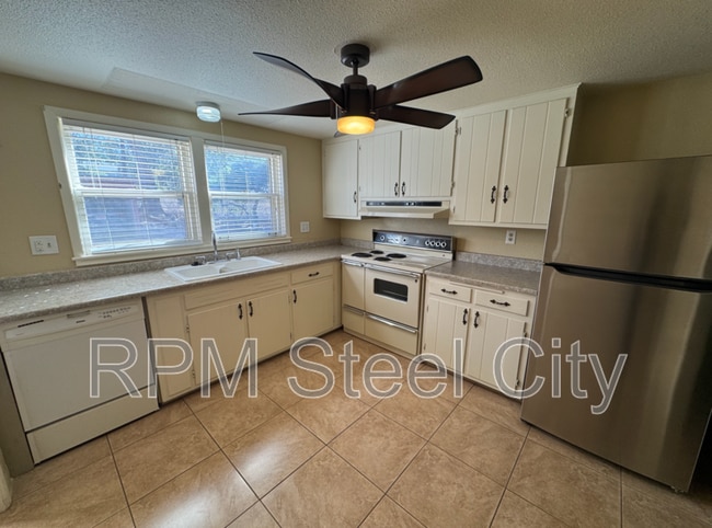 Photo - 1009 Constitution Rd