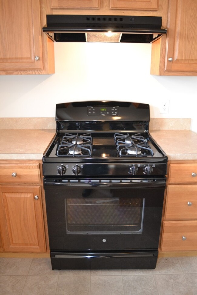 Photo - Fantastic Townhome - Pet Friendly (1 pet) with garage and NO MOWING!