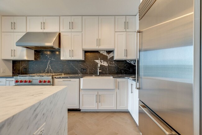Photo - 2 Bedroom Luxury Condo w/ Exquisite Design and World-class Service