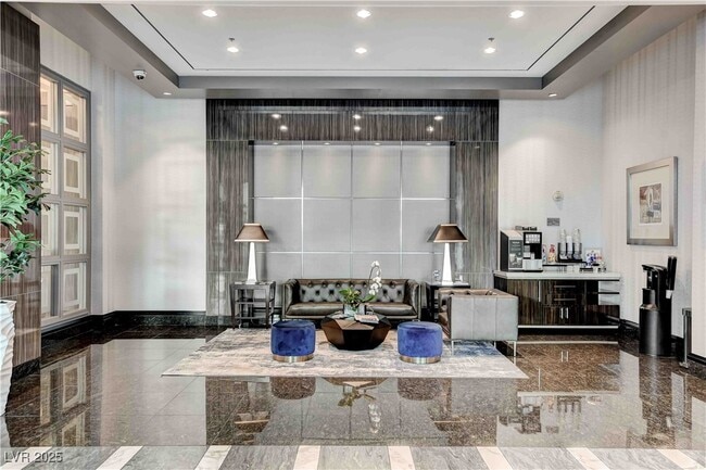 Building Photo - 2700 S Las Vegas Blvd Unit 3705