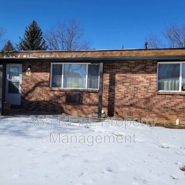 Building Photo - 1619 Palm Dr Unit 1