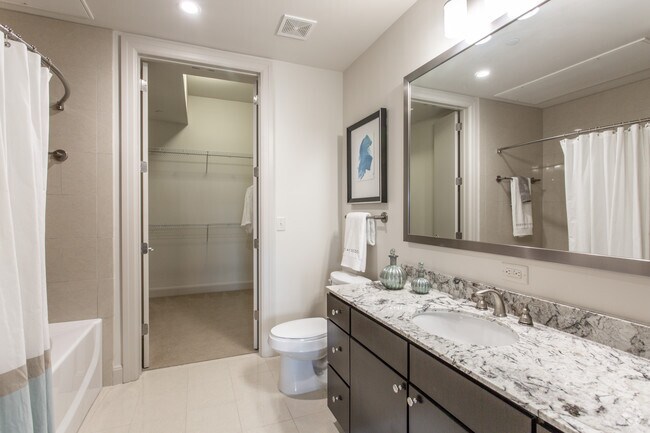 1 Br, Bathroom - One Lakes Edge