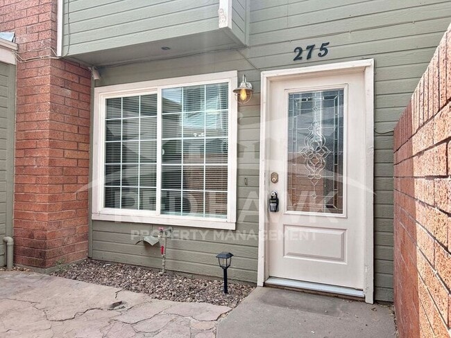 Photo - 2301 E University Dr