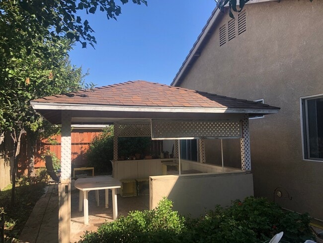 938 Lusk Dr