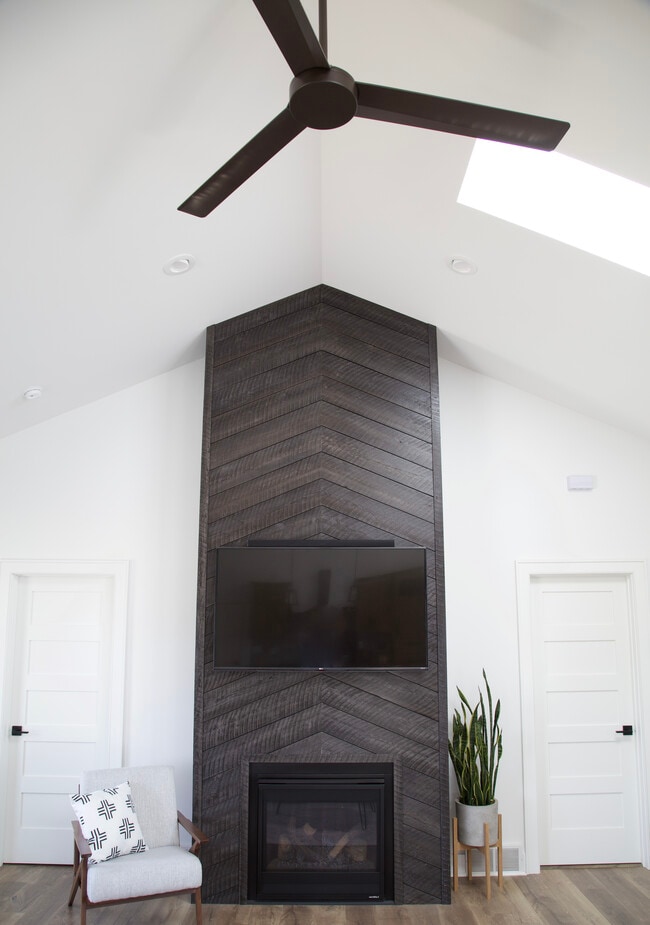 Photo - 1830 22nd St S