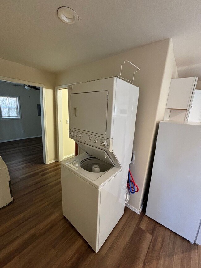 Photo - 1 bedroom home in North Pole / Washer & Dr...