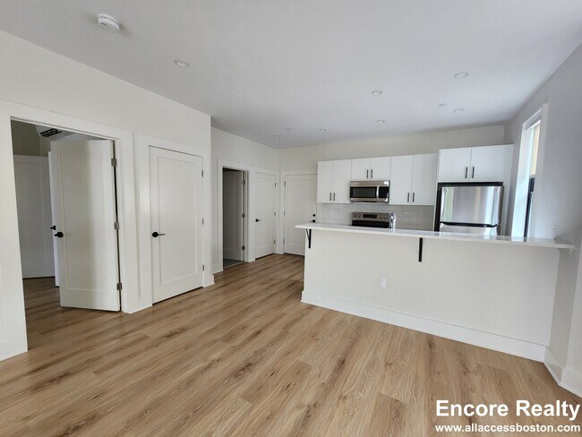 74 Bailey St Unit 69 - #305