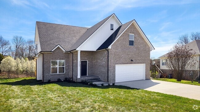 Building Photo - High-End Touches & Flexible Space in a Bea... Rental