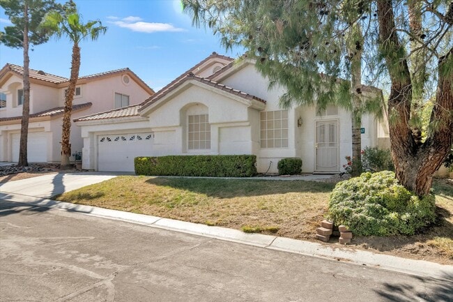 Photo - Great Single Story Summerlin Area Pool Home