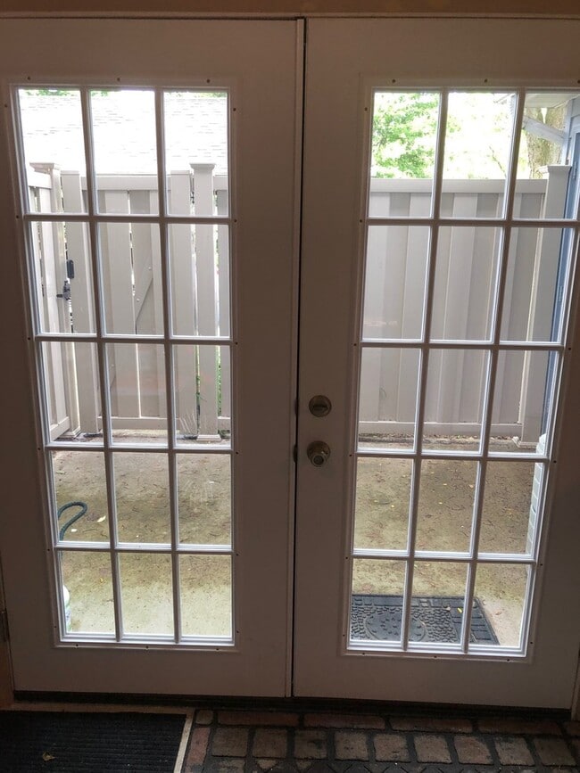 Photo - Cozy 2-bedroom Townhome on 935 West Whitehall