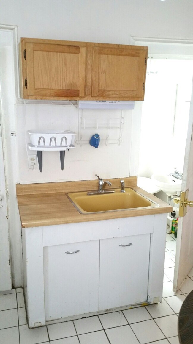 Photo - 1009 Garnett Pl Unidad 2