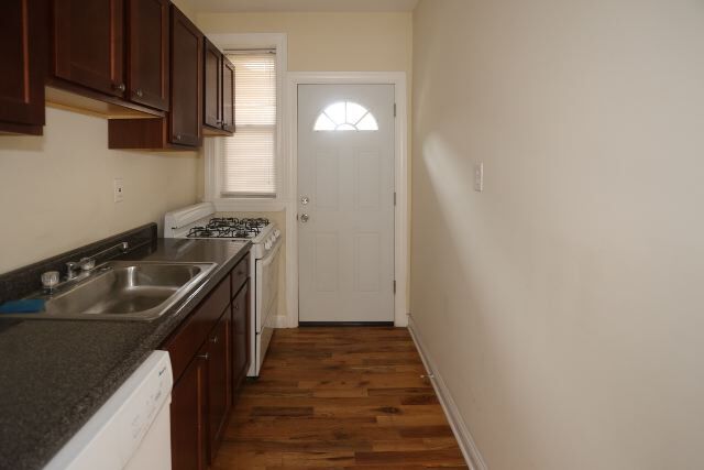 Photo - 650 W Barry Unit N3