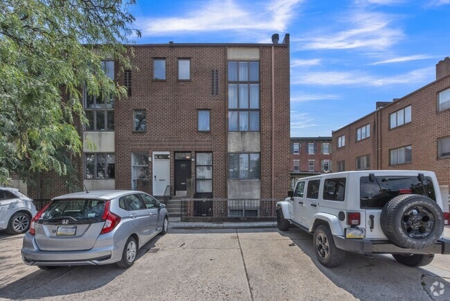 Building Photo - 1928 Rodman St Unit 1928 Rodman St A Rental