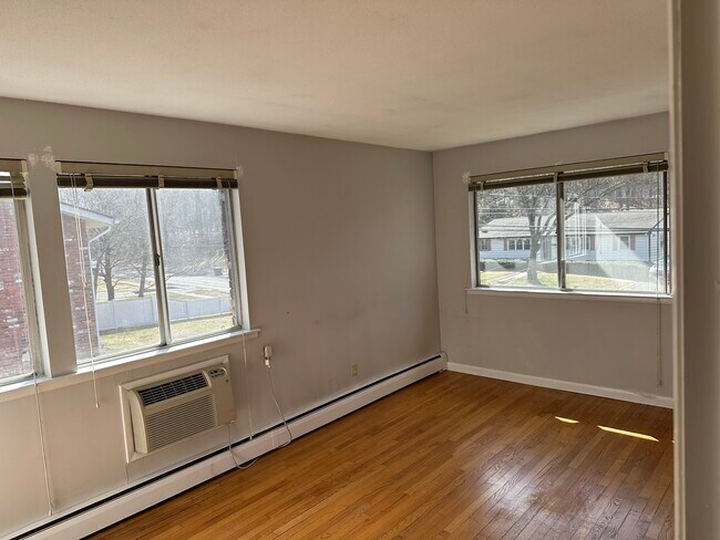 Photo - 121 New Britain Ave Unit D
