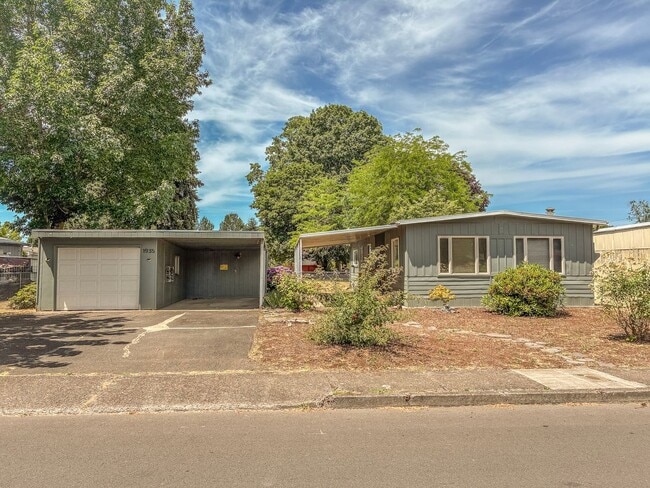 Building Photo - Salem 2 Bedroom Home Available Now !