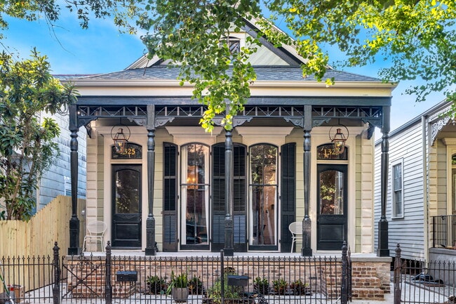 Building Photo - 1323 Constance St