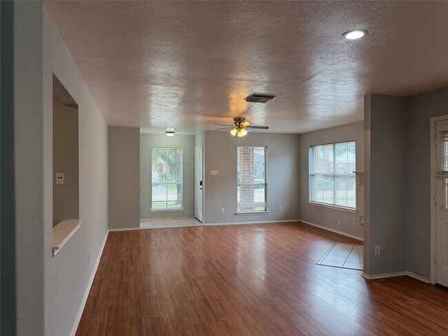 Photo - 7427 Briargate Dr